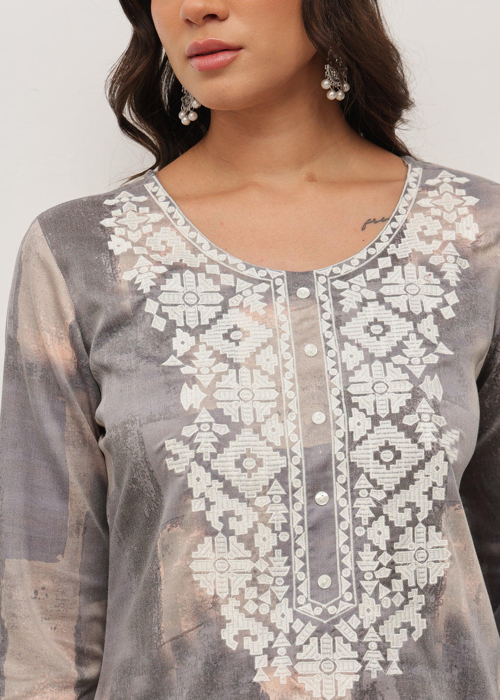 SMOKY THREADS - STRETCHABLE KURTI