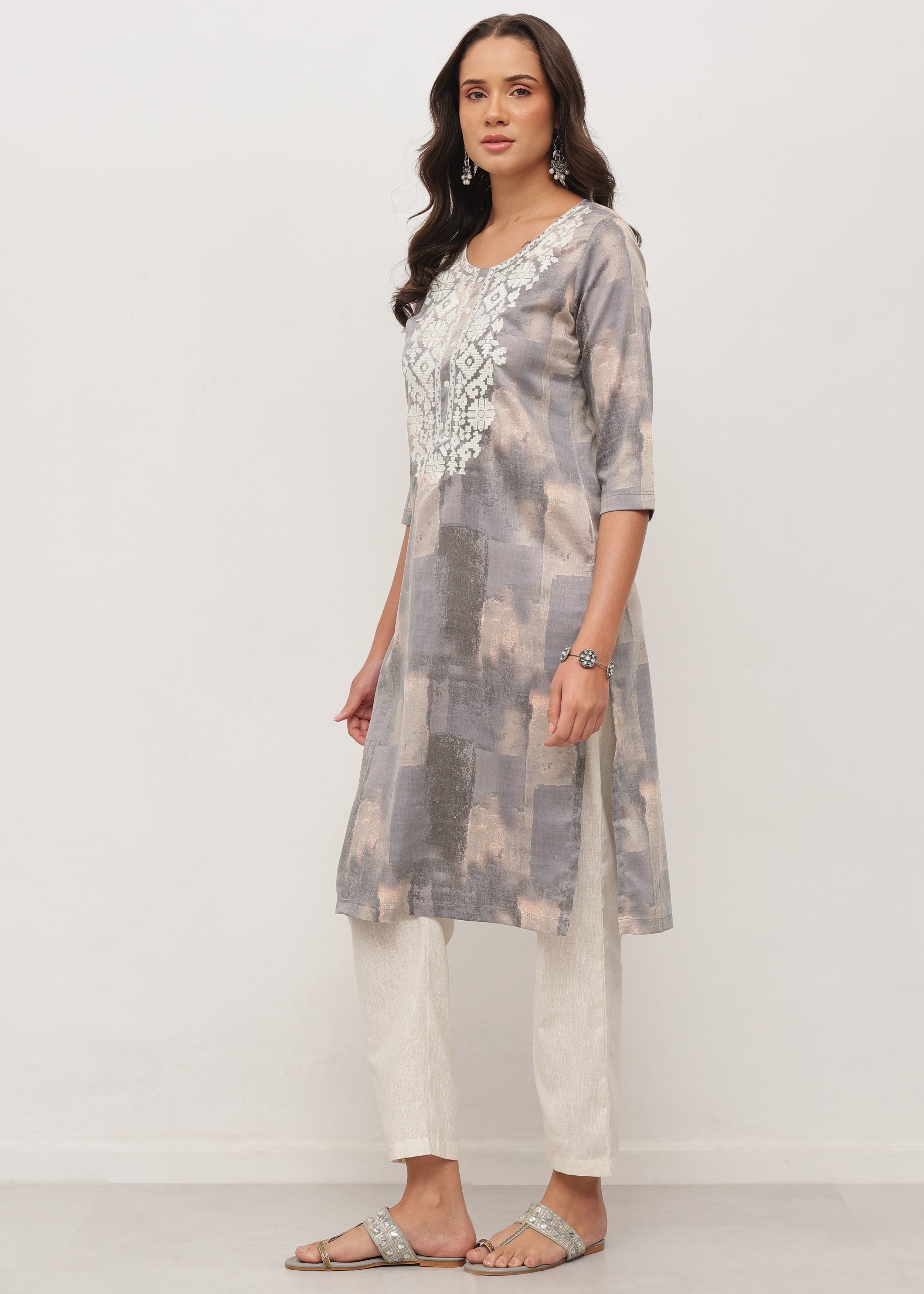 SMOKY THREADS - STRETCHABLE KURTI