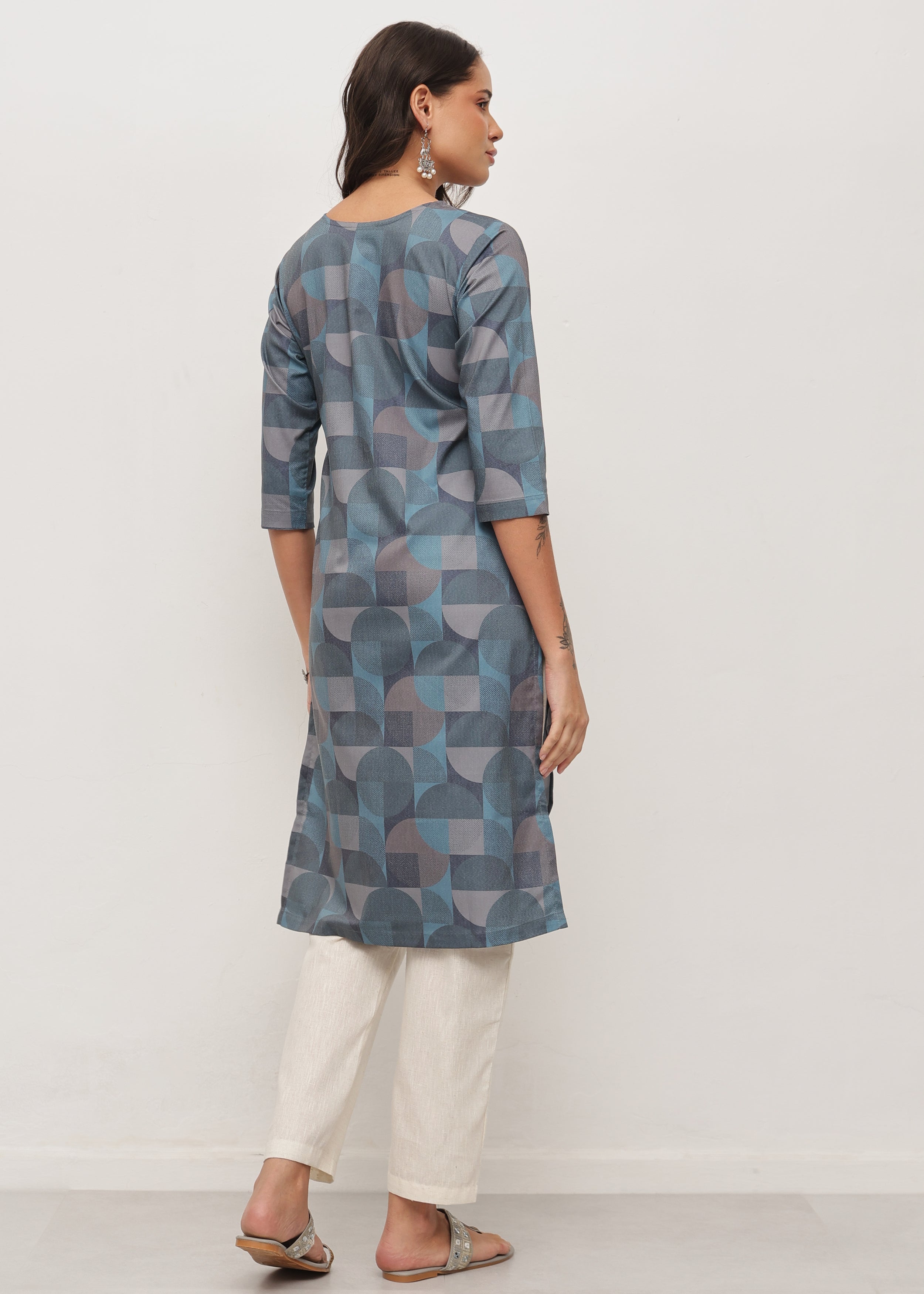LINEAR THREADS - STRETCHABLE KURTI
