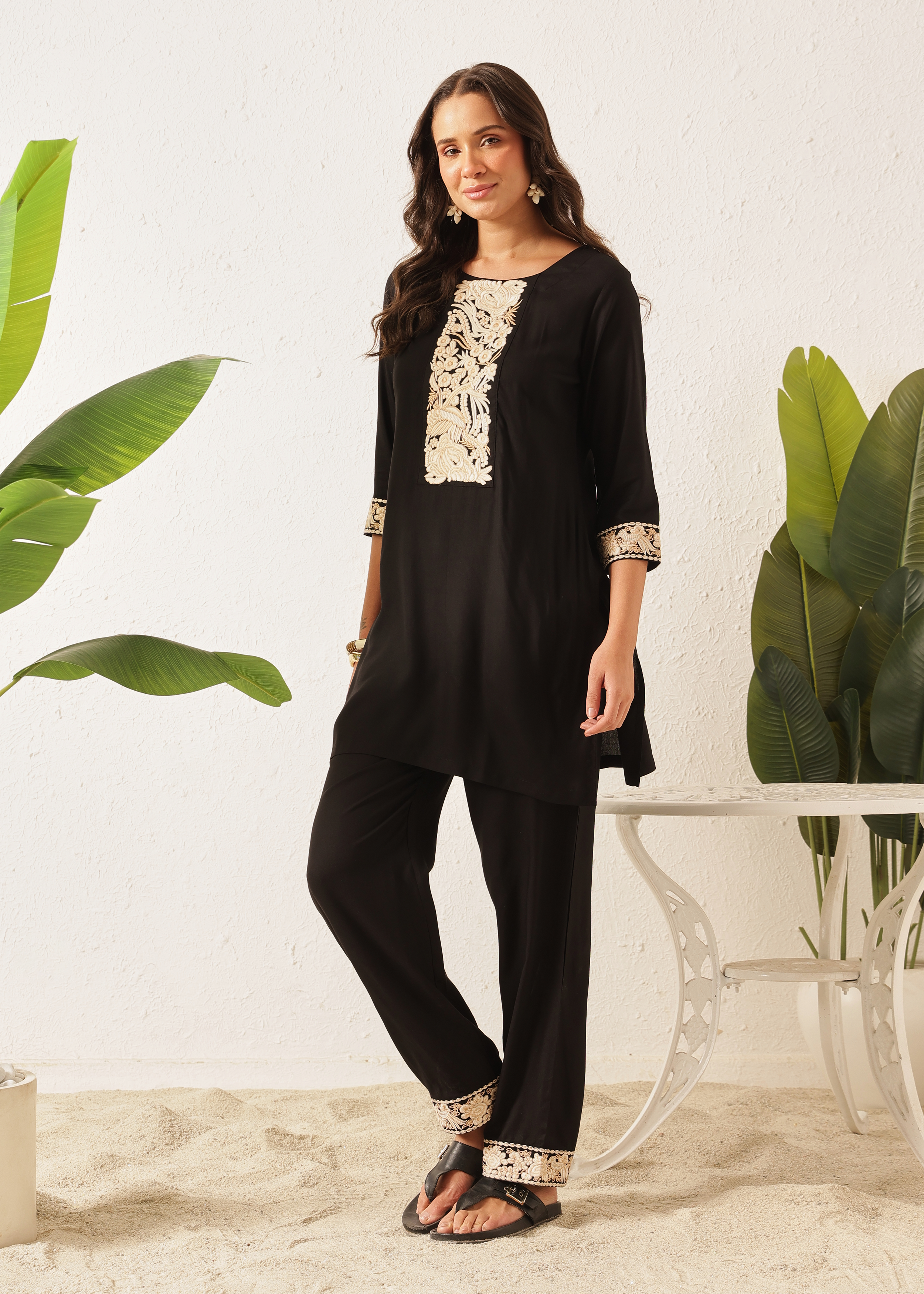 LILY - BLACK