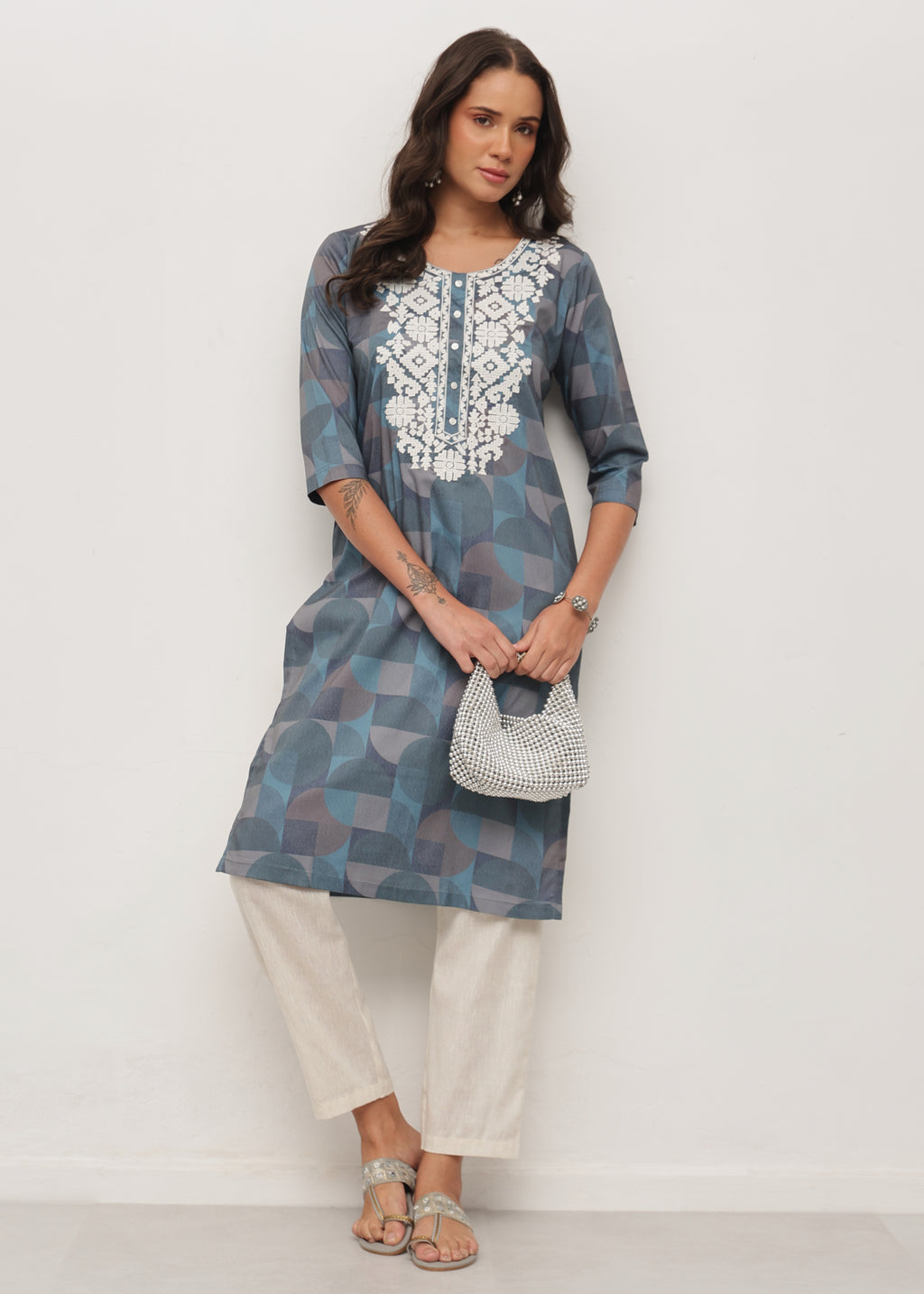 LINEAR THREADS - STRETCHABLE KURTI